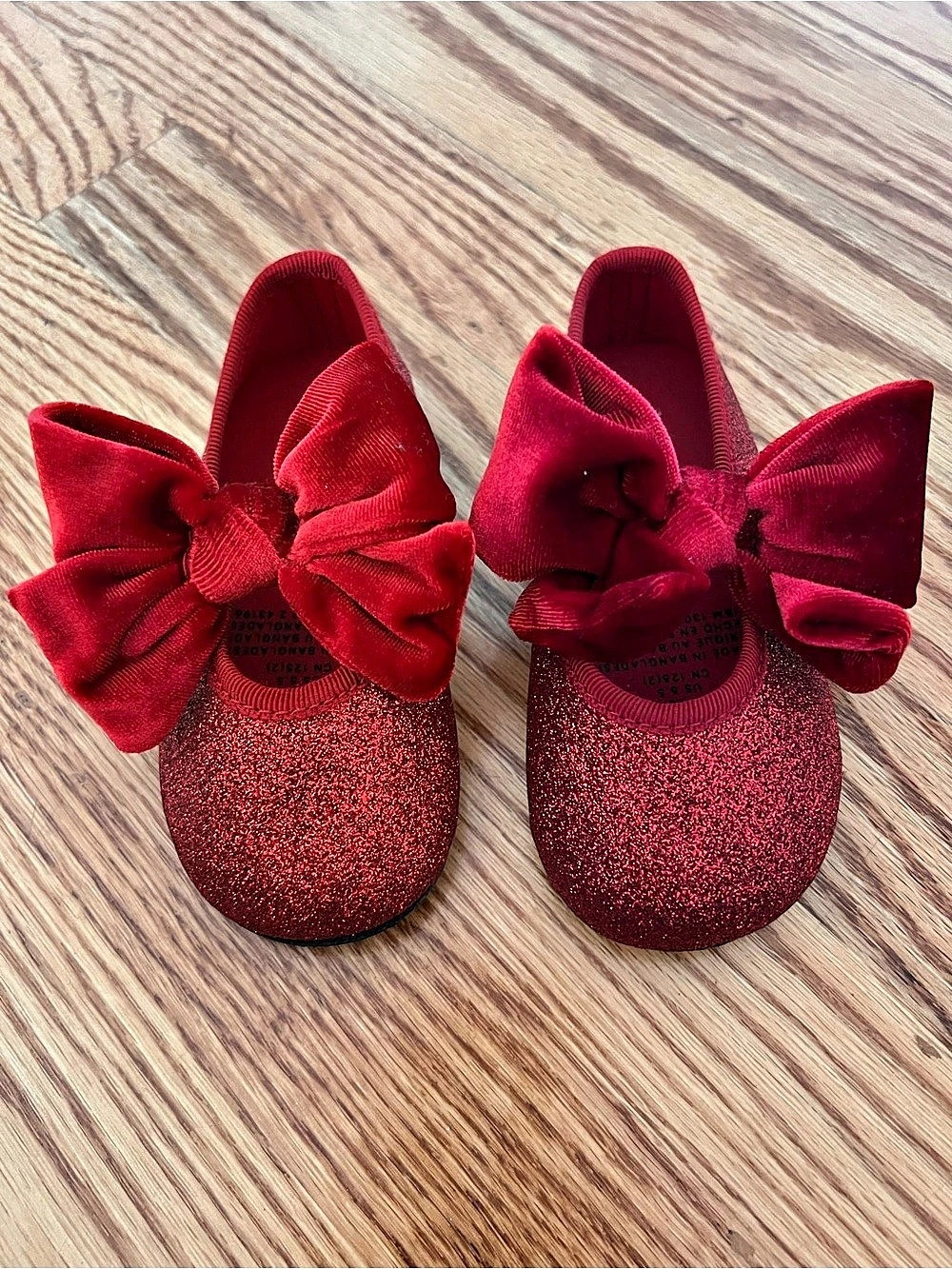 H&M Toddler Red Glitter Bow Shoes US 5.5 - Like New never worn